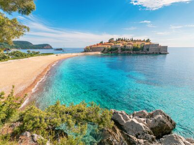 Sveti,Stefan,In,Montenegro,,Where,Turquoise,Waters,Meet,Orange,Rooftops