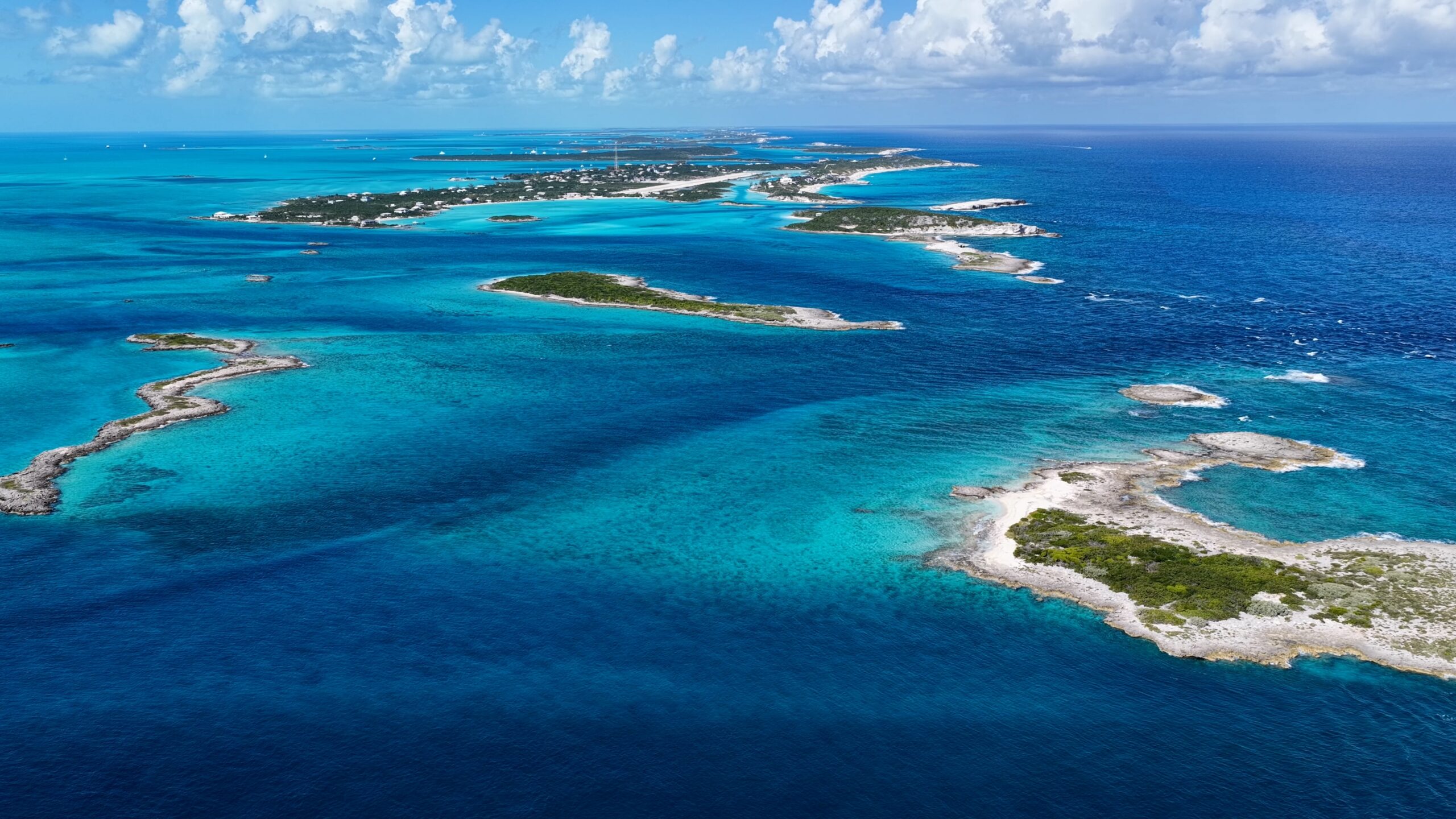 Staniel,Cay,At,Exuma,In,Black,Point,Bahamas.,Caribbean,Skyline.