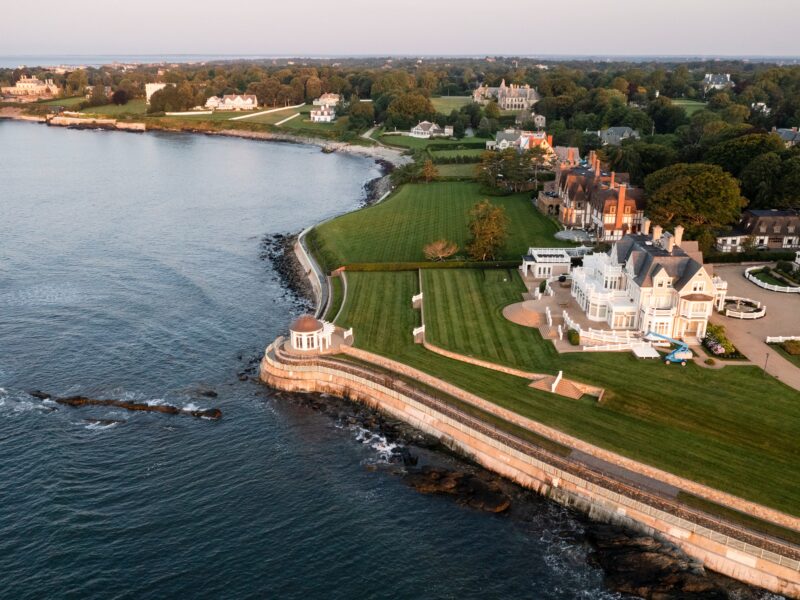 Newport,,Rhode,Island,-,May,15,,2023:,Newport,Cliff,Walk
