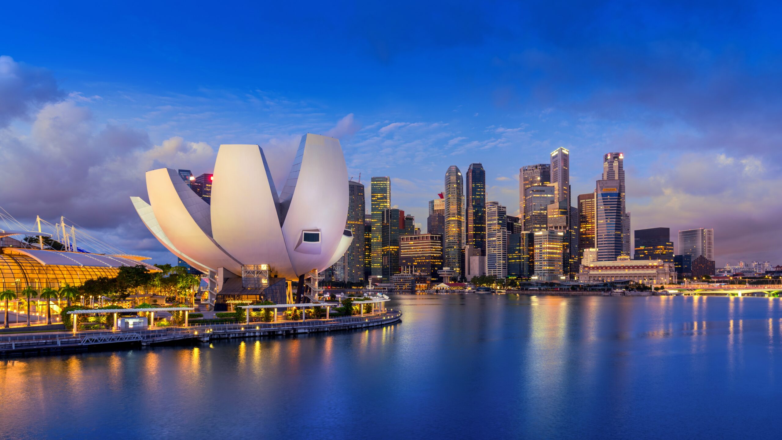 Panoramic,Of,Singapore,Cityscape,Before,Sunrise.